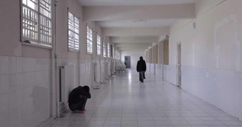 ali-akkoc-hasta2-2-merdiven-alti-yazar.jpg