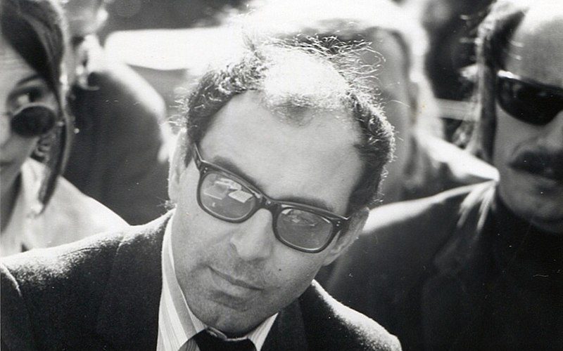 Jean-Luc_Godard_at_Berkeley_1968_ne_yapmaliyiz-manifesto